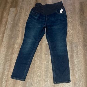 Old navy maternity jeans NWT size 18